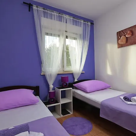 Holiday home Olea Mit Pool In Kastel Sucurac, Dalmatien *