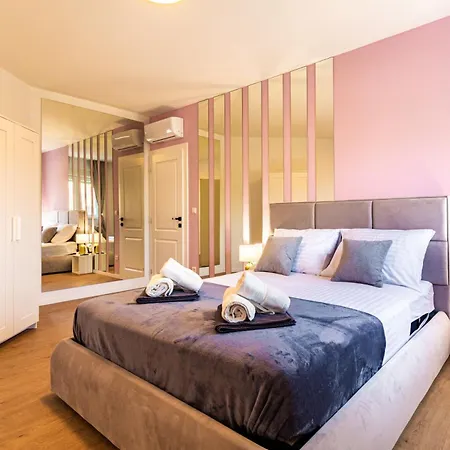 Olea Mit Pool In Kastel Sucurac, Dalmatien Holiday home *