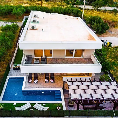 Olea Mit Pool In Kastel Sucurac, Dalmatien